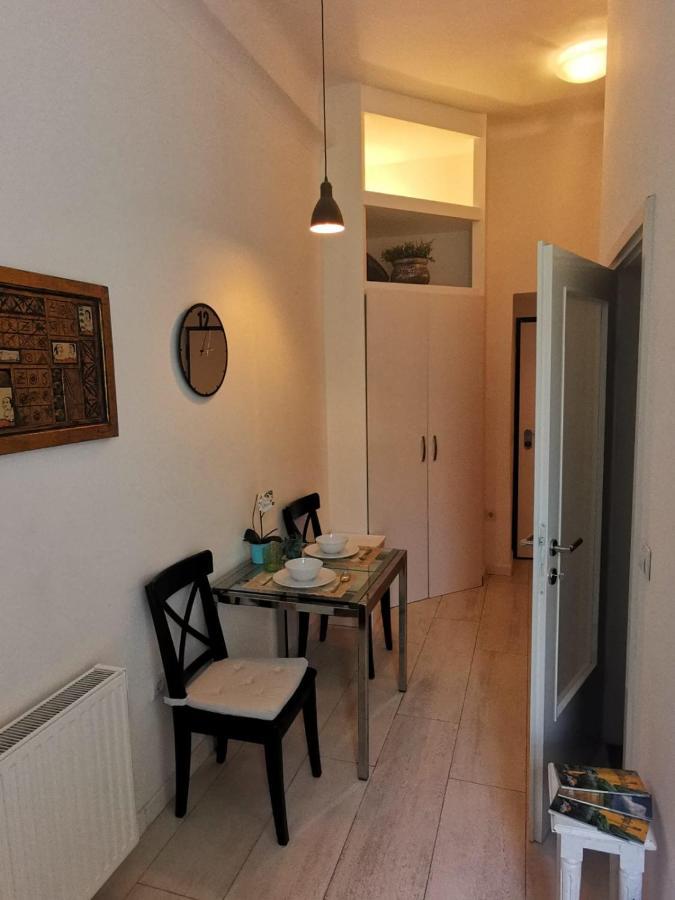 זאגרב Tiny Apartment In City Center מראה חיצוני תמונה